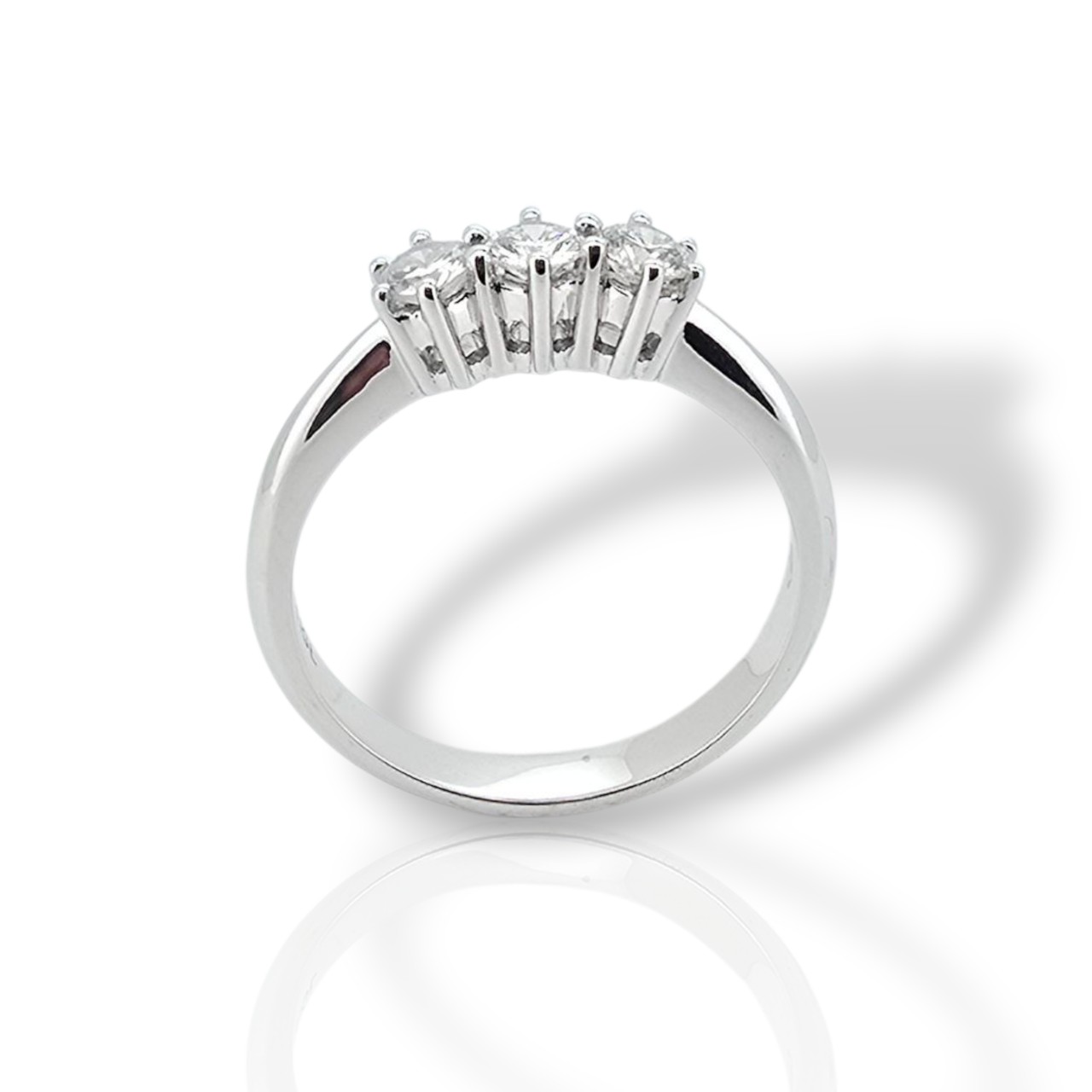 ΄΄Vittoria΄΄ Δαχτυλίδι TRILOGY απο λευκόχρυσο κ18 με 3 διαμάντια (code IBM42.379)